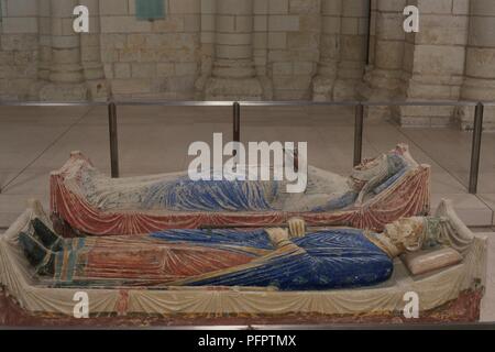 Francia, Anjou, Valle della Loira, Fontevraud-l'Abbaye, tombe dei Plantageneti, Enrico II e di Eleonora di Aquitania Foto Stock