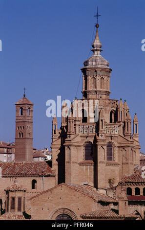 Spagna Aragona, Tarazona, Catedral de Nuestra Senora de la Huerta de Tarazona (Tarazona Cattedrale), la vista della cattedrale la torre Mujedar Foto Stock