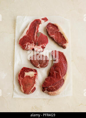 Selezione delle materie bistecche, t-bone, lombata, filetto, bistecca, e scamone Foto Stock