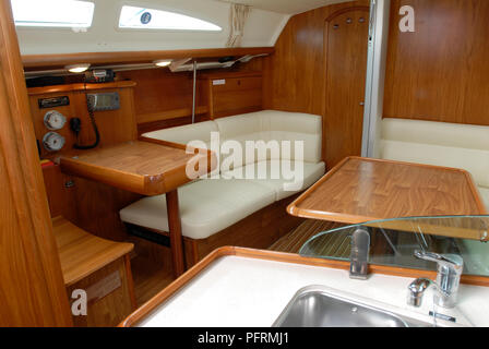 Soggiorno in yacht Foto Stock