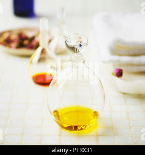 Biberon riempito con aromaterapia blend Foto Stock