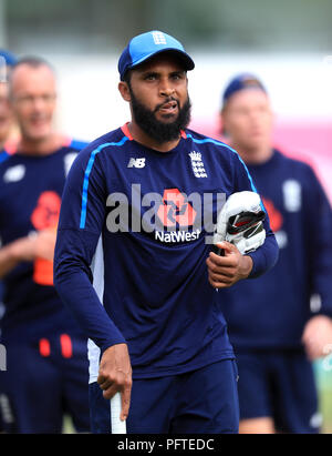 L'Inghilterra del Adil Rashid durante il giorno cinque della Specsavers terzo Test match a Trent Bridge, Nottingham. Foto Stock