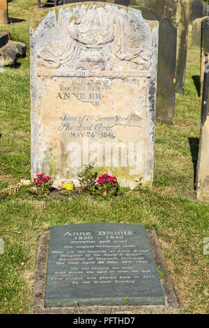 Anne bronte la tomba di Scarborough Regno Unito tomba di anne bronte lapide una delle sorelle Bronte Scarborough North Yorkshire England Regno unito Gb europa Foto Stock