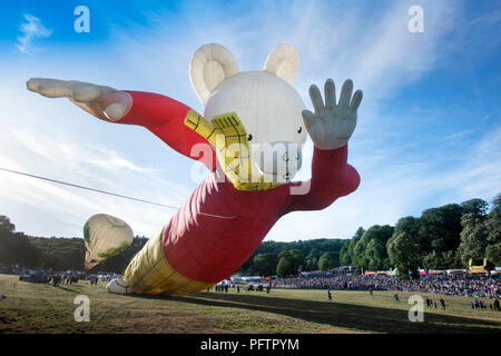 Un Rupert Bear palloncino al Bristol Balloon Festival a Ashton Court, Aug 2018 REGNO UNITO Foto Stock