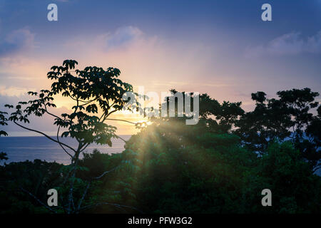 Tramonto sulla baia I draghetti Foto Stock