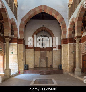 La sala principale del palazzo Beshtak (Qasr Bashtak), un Mamluk era antico palazzo storico, situato in una zona denominata Bayn al-Qasrayn (tra i due palazzi) Foto Stock