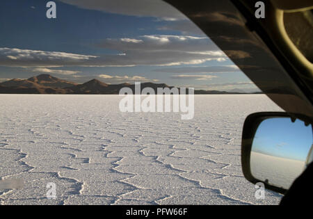 Finestra Spectactular vista sul sale di Uyuni appartamenti in Bolivia Foto Stock