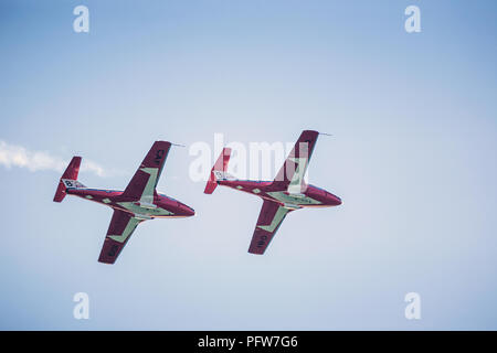 Snowbirds volare durante la Canadian International Air Show a Toronto in Canada Foto Stock