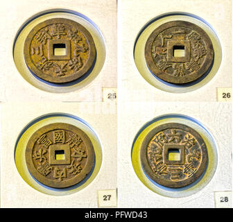Collectibles moneta antica grande nel regno di Tu Duc re 1848 - 1883 periodo feudale in Vietnam Foto Stock