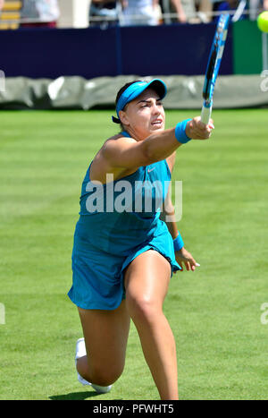 Bernarda Pera (Croatian-American) giocando nel primo turno di qualificazione della Valle di natura internazionale, Eastbourne 22 Giugno 2018 Foto Stock