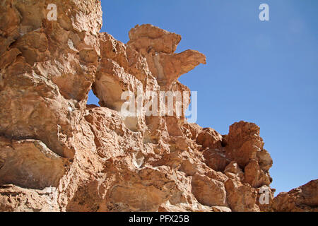 Incredibili formazioni rocciose in Salar de Uyuni, Bolivia Foto Stock