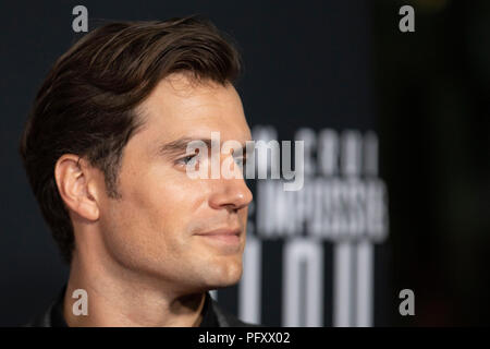 Attore Henry Cavill sul tappeto rosso prima di uno screening di missione impossibile Fallout un lo Smithsonian National Air & Space Museum il 22 luglio a Washington, DC. Foto Stock