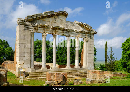 Portale della Buleuterion, antica città Apollonia, Qarier Fier, Albania Foto Stock