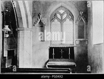 Questo volume di "The Victoria History of the County of Bedford" copre la storia naturale, tra cui importanti monumenti architettonici come la Sutton Church e la Tempsford Church, evidenziandone il significato storico e culturale. Foto Stock