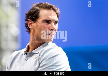 New York, Stati Uniti d'America. 23 Ago, 2018. Rafael Nadal di Spagna durante gli US Open Live disegnare scoprimento durante gli US Open esperienza al posto di Brookfield su agosto 23, 2018 a New York City. (Foto: VANESSA CARVALHO/BRASILE PHOTO PRESS) Credito: Brasile Photo Press/Alamy Live News Foto Stock