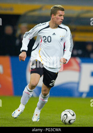 Westfalenstadion Dortmund Germania 22.3.2006, Partita internazionale di calcio amichevole vs Germania USA 4:1 - Lukas Podolski (GER) Foto Stock