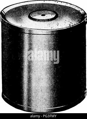 . Il latte condensato e il latte in polvere preparati per l'impiego di latte condenseries, lattiero-caseari gli studenti e il cibo puro reparti. Latte condensato. Fig. 43. Venthoie macchina di riempimento la cortesia di F. G. Dickerson Company. Si prega di notare che queste immagini vengono estratte dalla pagina sottoposta a scansione di immagini che possono essere state migliorate digitalmente per la leggibilità - Colorazione e aspetto di queste illustrazioni potrebbero non perfettamente assomigliano al lavoro originale. Hunziker, Otto Frederick, b. 1873. La Fayette, ind. , L'autore Foto Stock