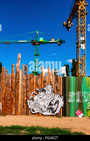 Berlin Mauer Park. Il punto di ingresso per un tunnel-alesatrice che è lo scavo di un 650 metri lungo canale di stoccaggio per le acque reflue sotto il parco Foto Stock