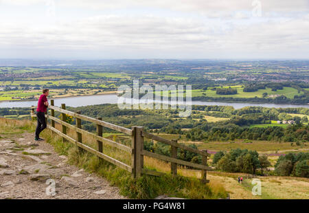 Vista dalla cima del Rivington Pike, Bolton, Lancashire. Foto Stock