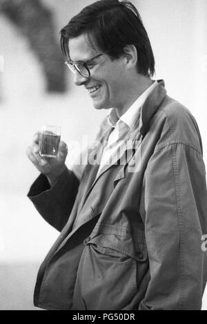 Lo scrittore francese Joel Roussiez ad una mostra dell'artista Otakar Slavik di Wiener Neustadt. Foto Stock