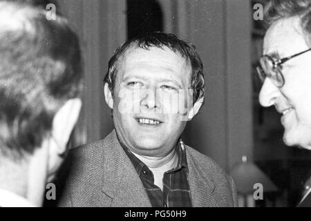 Il giornalista polacco Adam Michnik in occasione di una riunione dell'IWM (Institut fuer die Wissenschaft vom Menschen, Inglese: Istituto per le scienze umane) di Vienna. Michnik è editor-in-chief di Gazeta Wyborcza, la seconda più grande giornale del paese. Foto Stock