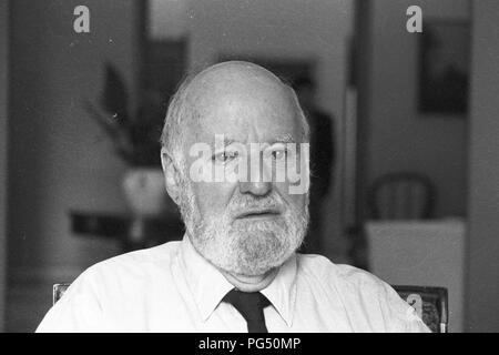 Lo scrittore americano Lawrence Ferlinghetti a Capri nel 1990. Foto Stock