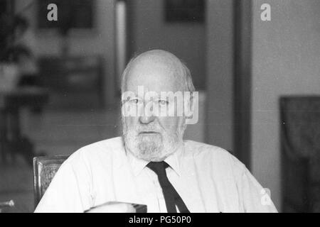 Lo scrittore americano Lawrence Ferlinghetti a Capri nel 1990. Foto Stock