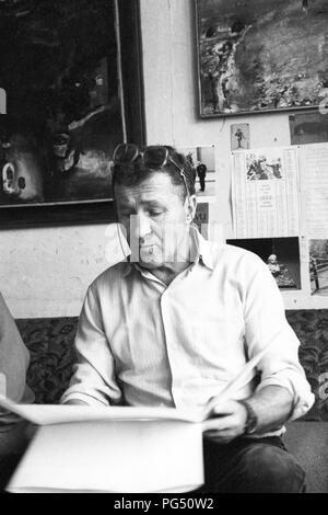 Il pittore ceco Josef Jira nella sua casa nel nord della Repubblica ceca Mala Skala. Foto Stock