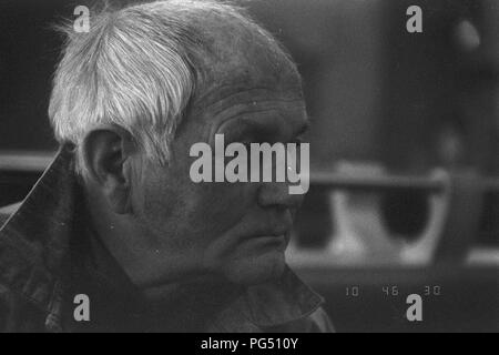 Il scrittore ceco Bohumil Hrabal a Parigi nel 1990. Foto Stock