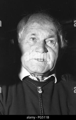 Il scrittore ceco Bohumil Hrabal a Parigi nel 1990. Foto Stock