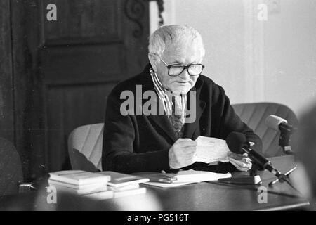 La lettura del scrittore ceco Bohumil Hrabal a Vienna e la Biblioteca Nazionale. Foto Stock