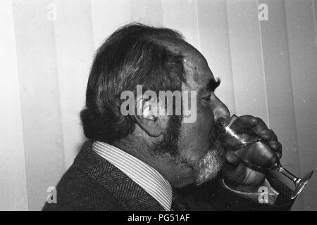 La Repubblica ceca giornalista e scrittore Pavel Tigrid. Tigrid più tardi divenne ministro ceco di cultura sotto Vaclav Klaus e consigliere di Vaclav Havel. Foto Stock