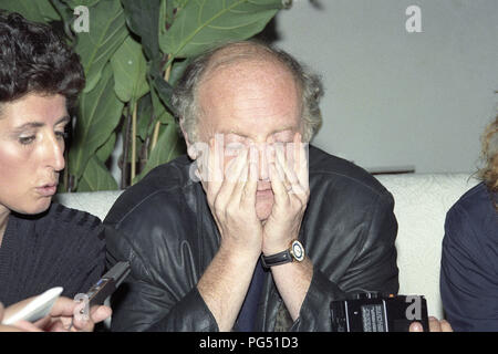 "Scrittore russo Joseph Brodsky a Capri per ricevere il premio letterario ''Premio Capri''. Brodsky si è aggiudicato il 1987 Premio Nobel per la letteratura". Foto Stock