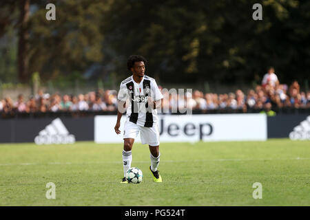 Juan Cuadrado della Juventus FC in azione durante la pre-stagione amichevole tra Juventus A e Juventus B. Foto Stock