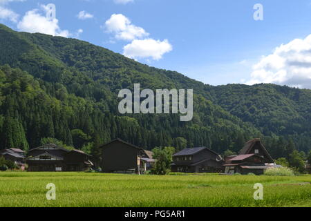 Gessho stile home in Shirakawago, Giappone Foto Stock