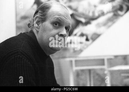 "Il pittore ceco Zdenek Beran (1937-2014) nel suo studio di Praga. Beran era un membro del gruppo ''Zaostali'' e avviamento 1990 insegnate a Praga Accademia delle Belle Arti." Foto Stock