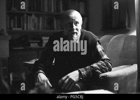 " La Repubblica ceca pittore e fotografo Pavel Nesleha nel suo studio di Praga. Dal 1987 Nesleha era un membro del gruppo di artisti ''Zaostali'' e dal 1990 docente presso l'Università di arti applicate di Praga. Foto Stock