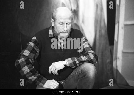 " La Repubblica ceca pittore e fotografo Pavel Nesleha nel suo studio di Praga. Dal 1987 Nesleha era un membro del gruppo di artisti ''Zaostali'' e dal 1990 docente presso l'Università di arti applicate di Praga. Foto Stock
