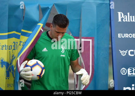 Wojciech Szczesny della Juventus FC durante la serie di una partita di calcio tra Ac Chievo Verona e la Juventus fc. Foto Stock