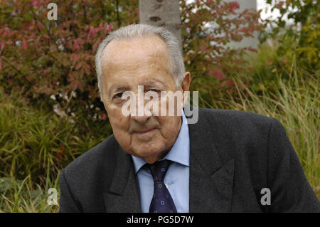 Frankfurt am Main, DEU, 21.10.2005 : Ritratto Pietro Scholl-Latour, autore, giornalista e corrispondente (Germania) Foto Stock