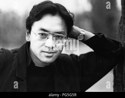 Ritratto dello scrittore britannico Kazuo Ishiguro. Foto non datata. Foto Stock