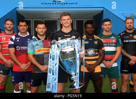 (Sinistra-destra) Gloucester Rugby di Jaco Kriele, Bristol Orsi' George Smith, arlecchini' di Danny Care, Saraceni" Owen Farrell, vespe' di Christian Wade, Leicester Tigers' Ben Youngs e Exeter Chief's Jack Nowell posano con la Premiership Gallagher trofeo durante la Premiership Gallagher stagione lanciare a Twickenham Stadium di Londra. Foto Stock