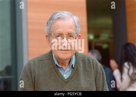 Noam Chomsky (professore di linguistica - USA) - 06/08/2011 Foto Stock