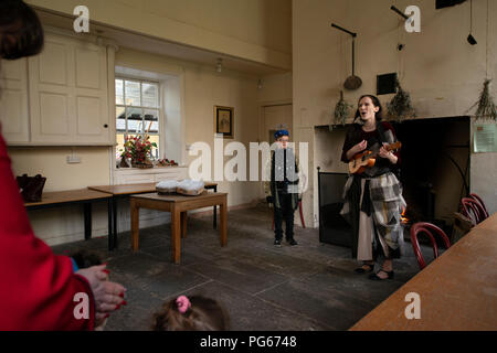 Cinderella live performance di Lytham Hall. Credito: Lee Ramsden / Alamy Foto Stock