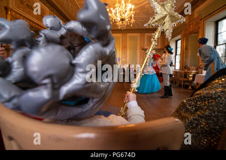 Cinderella live performance di Lytham Hall. Credito: Lee Ramsden / Alamy Foto Stock