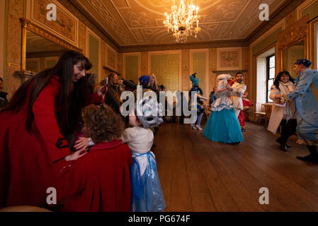 Cinderella live performance di Lytham Hall. Credito: Lee Ramsden / Alamy Foto Stock