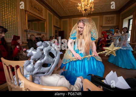 Cinderella live performance di Lytham Hall. Credito: Lee Ramsden / Alamy Foto Stock