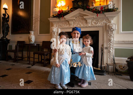 Cinderella live performance di Lytham Hall. Credito: Lee Ramsden / Alamy Foto Stock