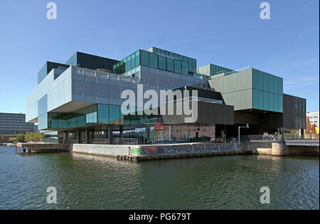 L'edificio BLOX, che ospita anche il Danish Architecture Centre, un nuovo progetto di prestigio per l'architettura e il design su Cristiani Brygge a Copenhagen. Foto Stock