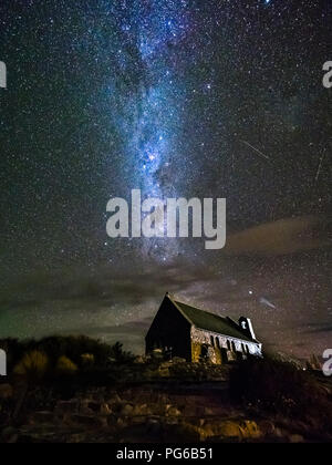 Nuova Zelanda, Isola del Sud, regione di Canterbury, Chiesa del Buon Pastore di notte Foto Stock